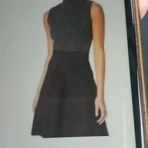 BCBG MAXAZRIA SLEEVELESS TOP